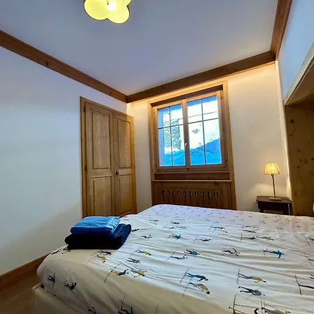 Beautiful Flat With Traditional Architecture Apartment