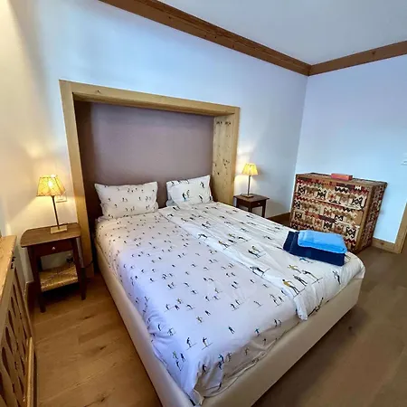 Apartment Beautiful Flat With Traditional Architecture Rougemont