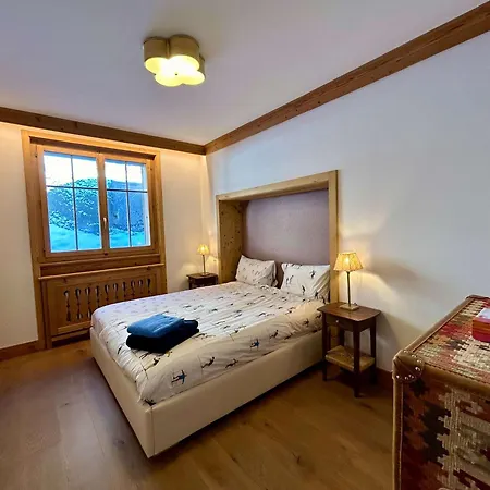 Beautiful Flat With Traditional Architecture Rougemont