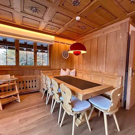 Apartment Beautiful Flat With Traditional Architecture