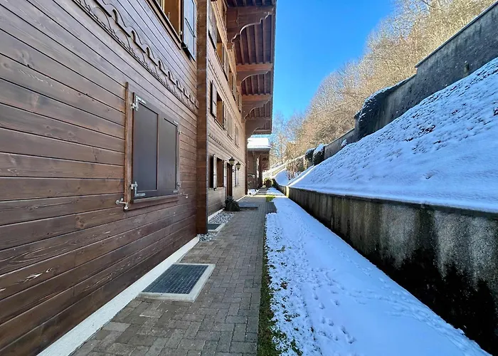 아파트 Beautiful Flat With Traditional Architecture *