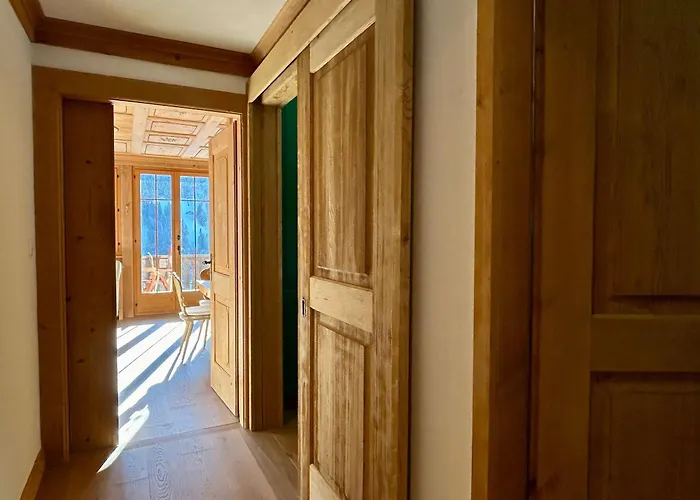 Beautiful Flat With Traditional Architecture Appartamento Rougemont