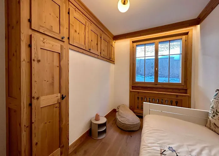 아파트 Beautiful Flat With Traditional Architecture *