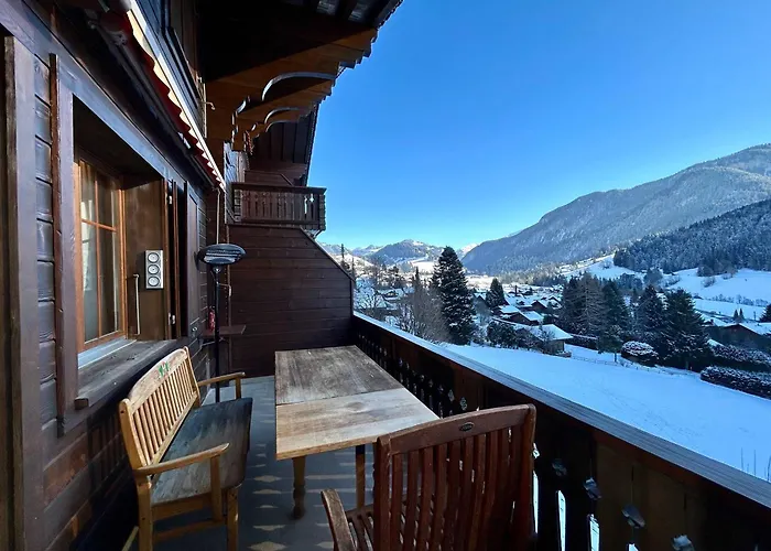 Beautiful Flat With Traditional Architecture Rougemont