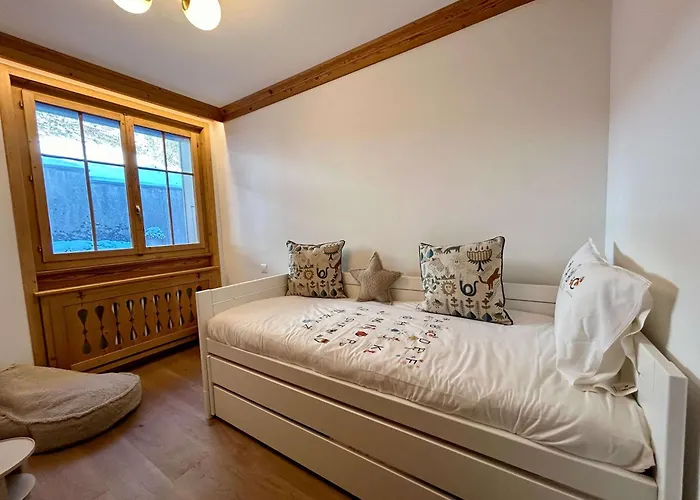 Beautiful Flat With Traditional Architecture * Rougemont