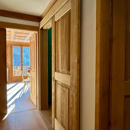 Beautiful Flat With Traditional Architecture アパート ルージュモン